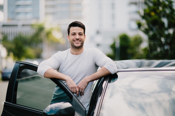 Three ways driving with Uber can help you save up for a trip